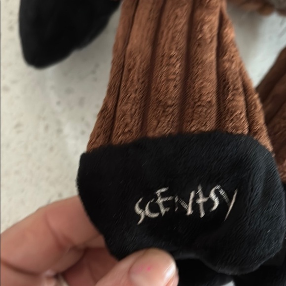 Scentsy Susie the Sloth buddy - Picture 2 of 5